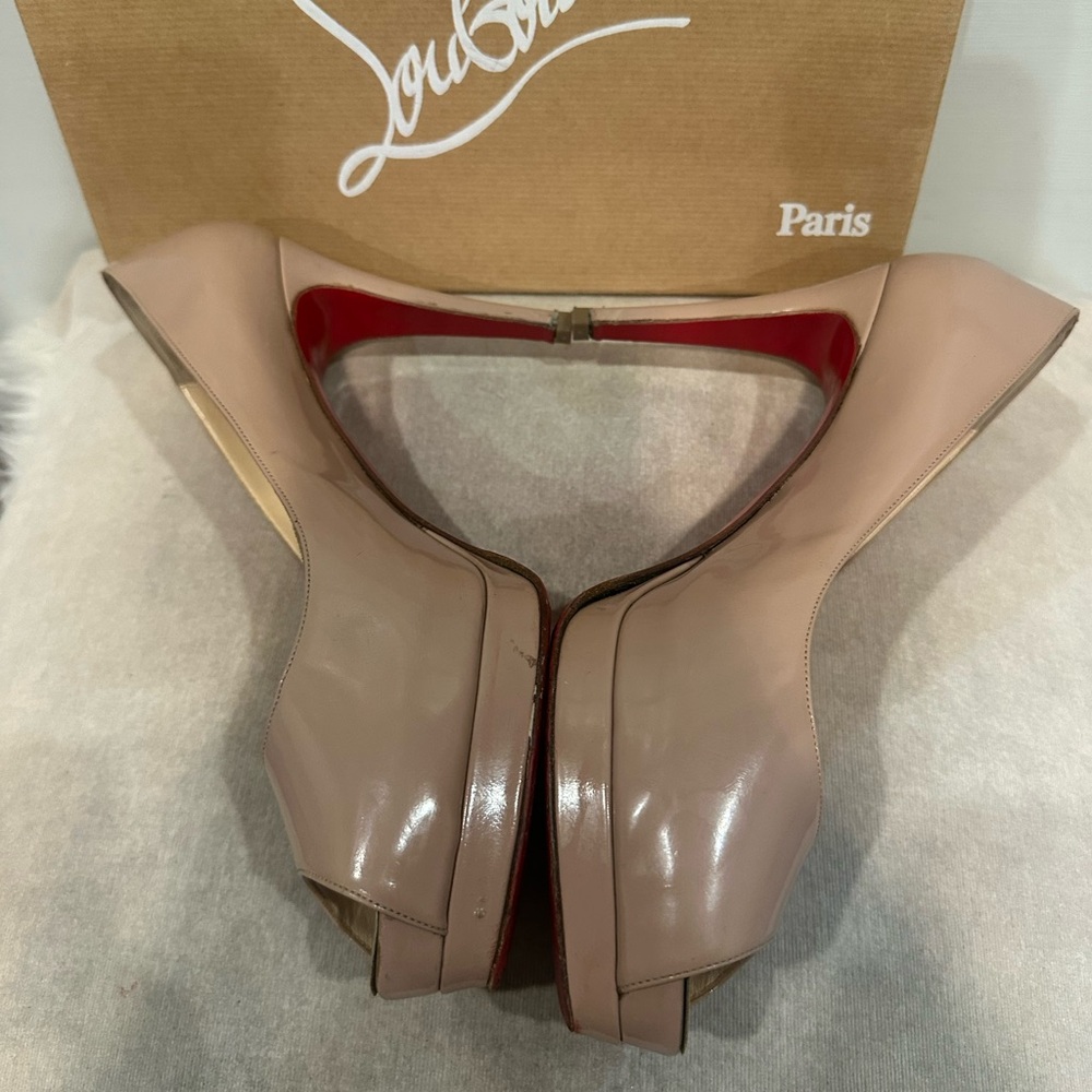 Christian Louboutin Nude Peep Toe Heels - Picture 5 of 10